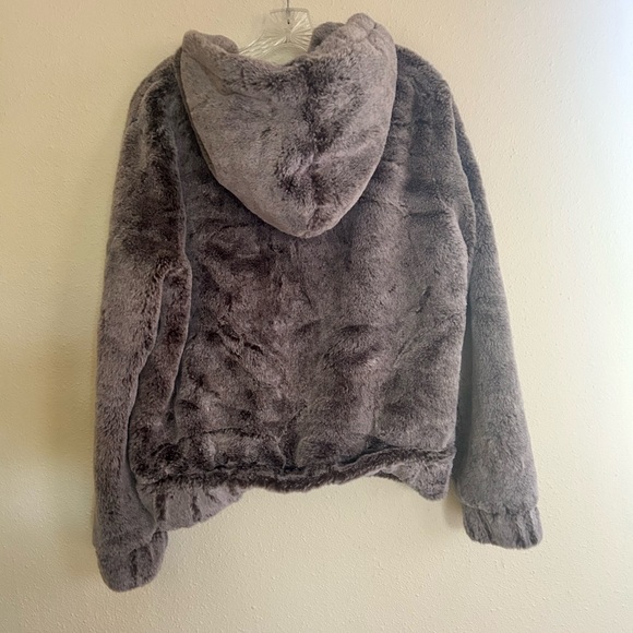 Saints & Hearts Faux Chinchilla Jacket. Super warm - Picture 6 of 6